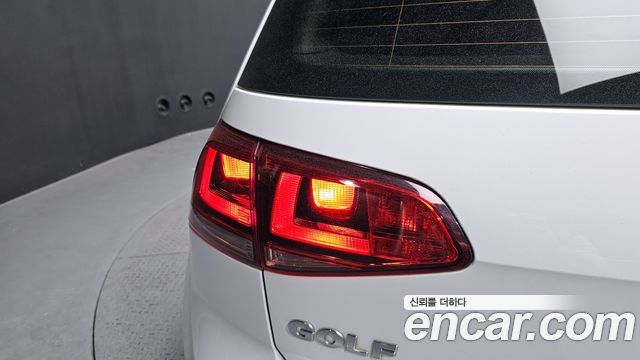 Volkswagen Golf (VII) 2.0 TDI 2016 — фото 23