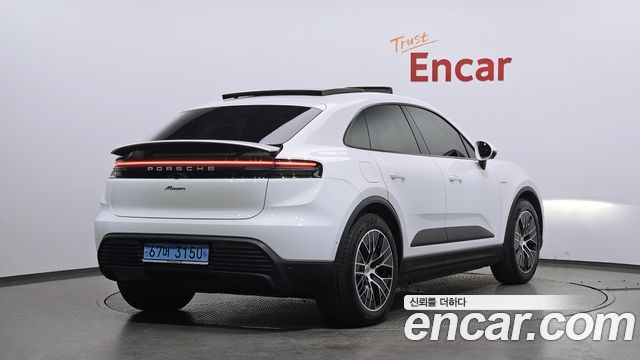 Porsche Macan EV Base 2025 — фото 2