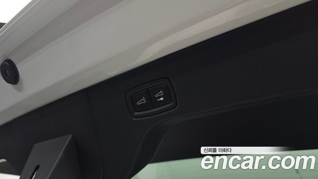 Porsche Macan EV Base 2025 — фото 15
