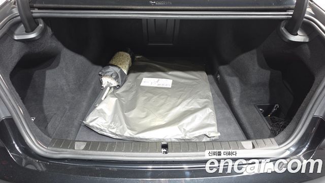 BMW 7 Series (G11) 750Li xDrive Luxury 2016 — фото 19