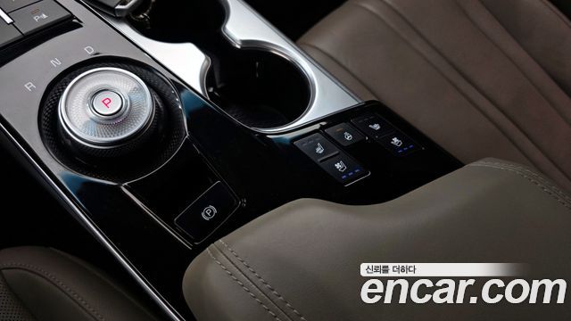 Kia K8 2.5 Gasoline 2WD Noblesse 2022 — фото 18