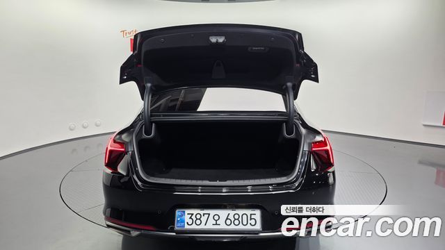 Kia K8 2.5 Gasoline 2WD Noblesse 2022 — фото 32