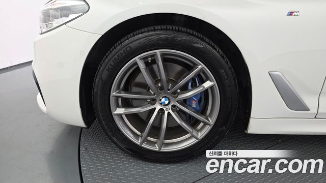 BMW 5 Series (G30) 530i xDrive M Sport Package 2018 — фото 5
