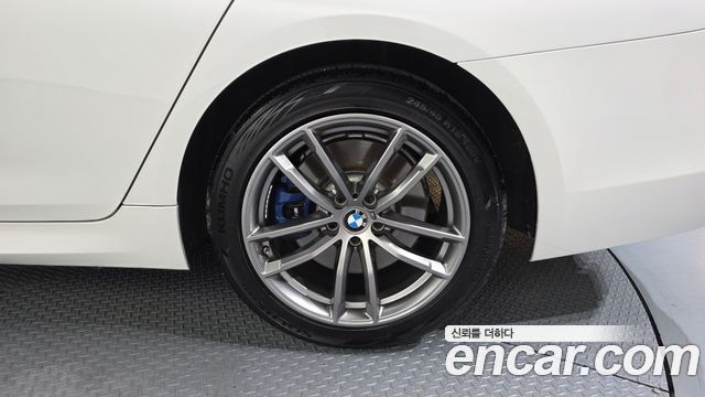 BMW 5 Series (G30) 530i xDrive M Sport Package 2018 — фото 27