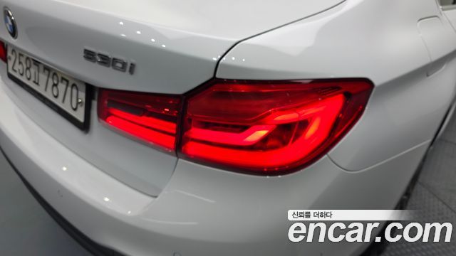 BMW 5 Series (G30) 530i xDrive M Sport Package 2018 — фото 29