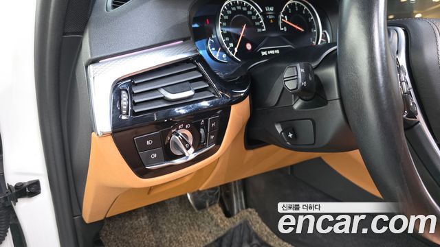 BMW 5 Series (G30) 530i xDrive M Sport Package 2018 — фото 33