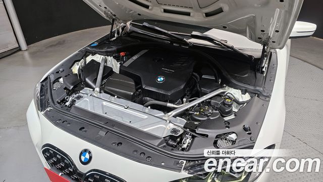 BMW 4 Series (G22) 420i M Sport Convertible 2021 — фото 6