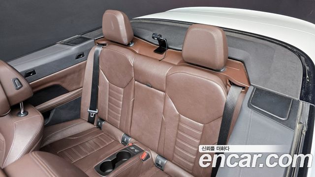 BMW 4 Series (G22) 420i M Sport Convertible 2021 — фото 12