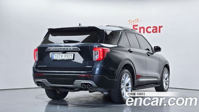 Ford Explorer (VI) 3.0 Platinum 4WD 2022 — фото 2