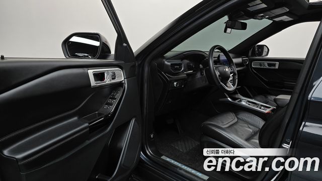 Ford Explorer (VI) 3.0 Platinum 4WD 2022 — фото 10