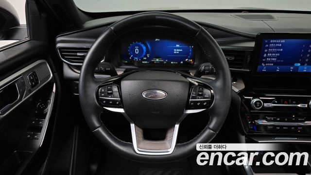 Ford Explorer (VI) 3.0 Platinum 4WD 2022 — фото 13