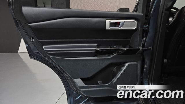 Ford Explorer (VI) 3.0 Platinum 4WD 2022 — фото 25