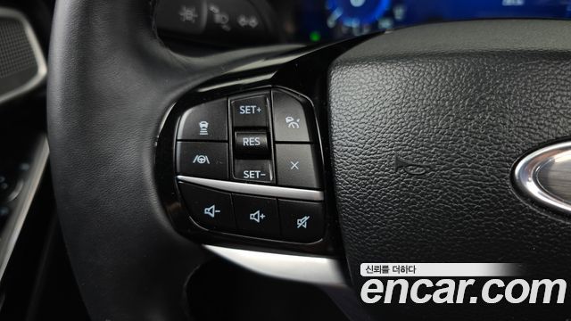 Ford Explorer (VI) 3.0 Platinum 4WD 2022 — фото 27