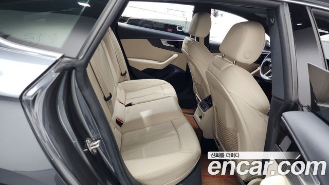 Audi A5 (F5) 40 TFSI Quattro Premium Sportback 2023 — фото 11