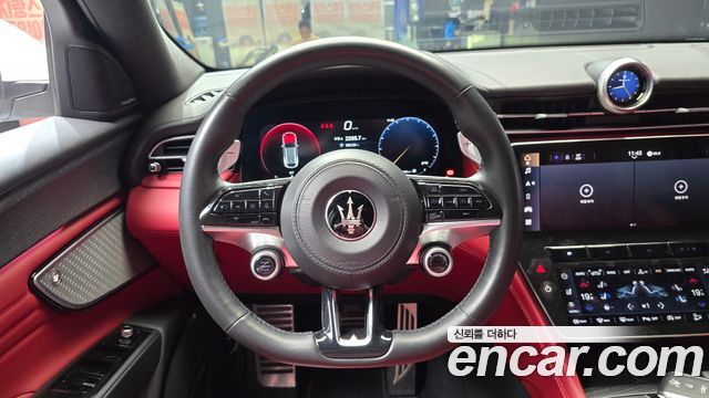 Maserati Grecale 2.0 AWD GT 2023 — фото 13