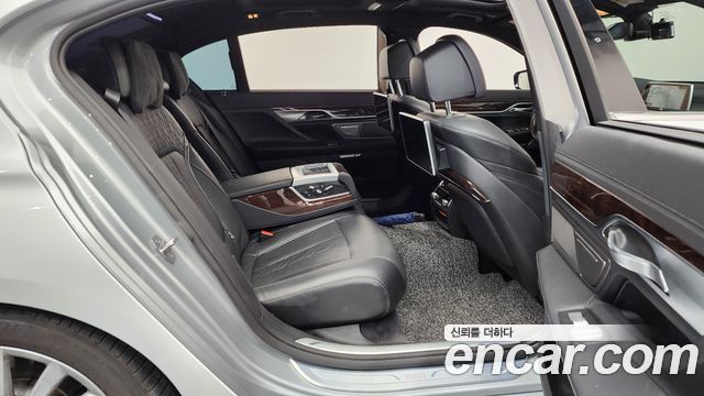 BMW 7 Series (G11) 730Ld xDrive 2016 — фото 15