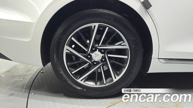 Hyundai Grandeur (IG) 2.5 Premium 2022 — фото 5