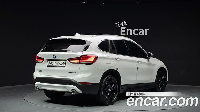 BMW X1 (F48) xDrive 18d Advantage 2020 — фото 2