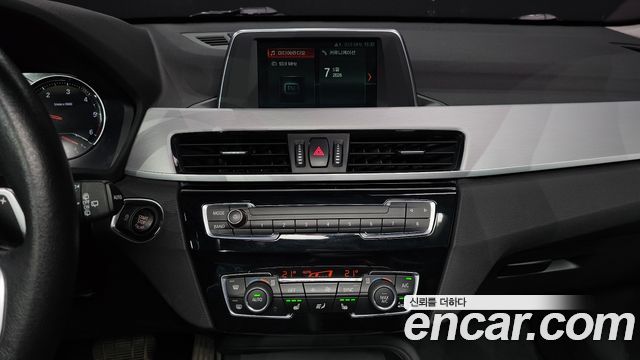 BMW X1 (F48) xDrive 18d Advantage 2020 — фото 14