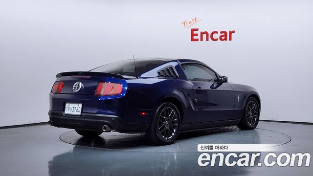 Ford Mustang Coupe 2012 — фото 2