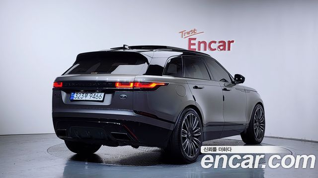 Land Rover Range Rover Velar 3.0 D300 R-Dynamic HSE 2018 — фото 2