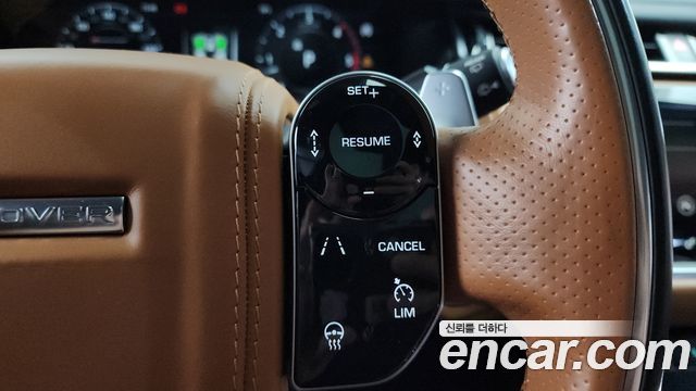 Land Rover Range Rover Velar 3.0 D300 R-Dynamic HSE 2018 — фото 16