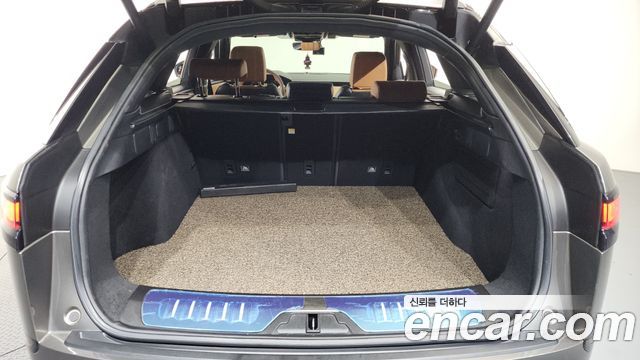 Land Rover Range Rover Velar 3.0 D300 R-Dynamic HSE 2018 — фото 19