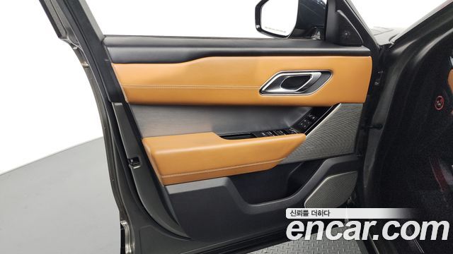 Land Rover Range Rover Velar 3.0 D300 R-Dynamic HSE 2018 — фото 24