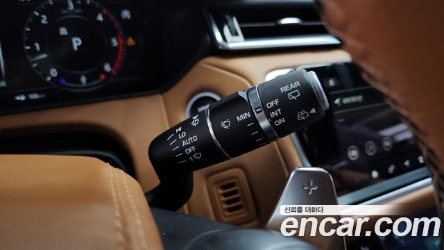 Land Rover Range Rover Velar 3.0 D300 R-Dynamic HSE 2018 — фото 30