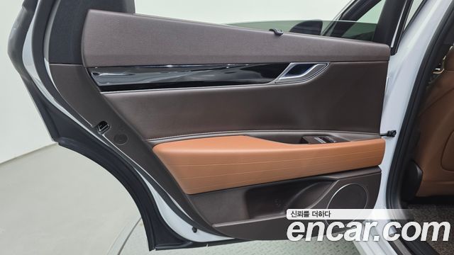 Genesis G80 (RG3) Gasoline 2.5 Turbo AWD 2022 — фото 25