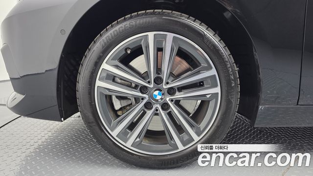 BMW 2 Series Gran Coupe (F44) 220i Sport 2024 — фото 5