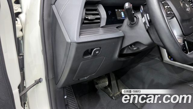 KG Mobility (SsangYong) Torres Gasoline 1.5 2WD T5 2024 — фото 17