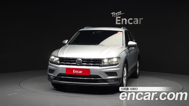 Volkswagen Tiguan (II) 2.0 TDI Premium 2018 — фото 3