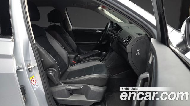 Volkswagen Tiguan (II) 2.0 TDI Premium 2018 — фото 11