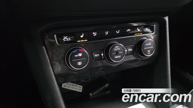 Volkswagen Tiguan (II) 2.0 TDI Premium 2018 — фото 17