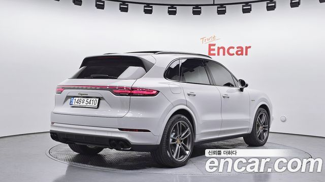 Porsche Cayenne (PO536) 3.0 E-HYBRID PLATINUM EDITION 2023 — фото 2