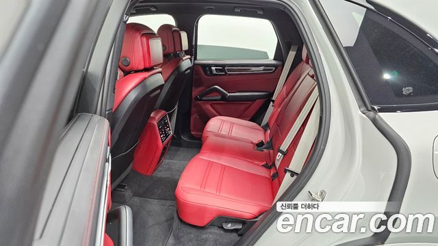 Porsche Cayenne (PO536) 3.0 E-HYBRID PLATINUM EDITION 2023 — фото 11