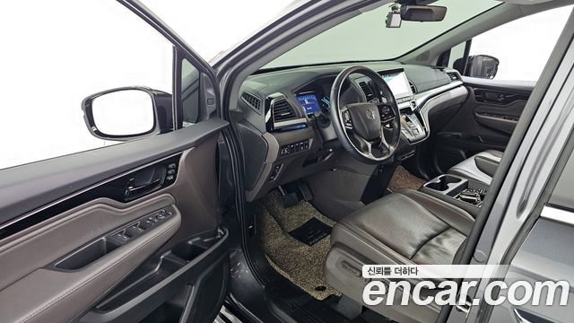 Honda Odyssey 3.5 5th 2019 — фото 10