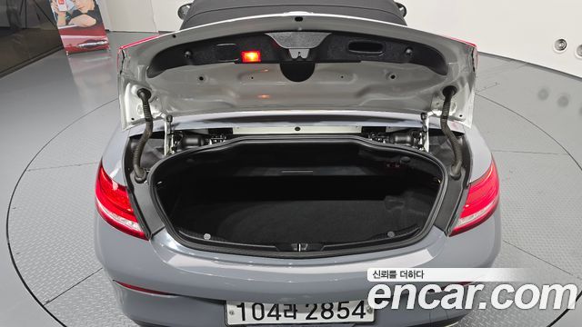 Mercedes-Benz C-Class (W205) C200 Cabriolet 2017 — фото 24