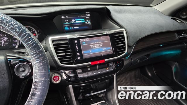 Honda Accord 2.4 9th 2017 — фото 14