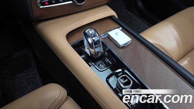 Volvo XC90 (II) T8 Inscription Hybird 2017 — фото 9