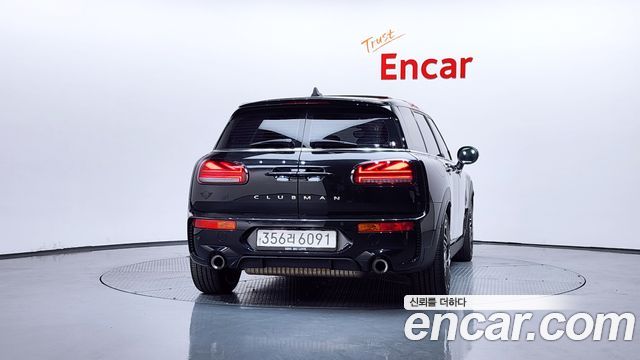 MINI Cooper S Clubman JCW Untold Edition 2nd Gen 2024 — фото 4