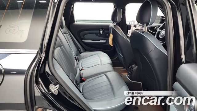 MINI Cooper S Clubman JCW Untold Edition 2nd Gen 2024 — фото 15