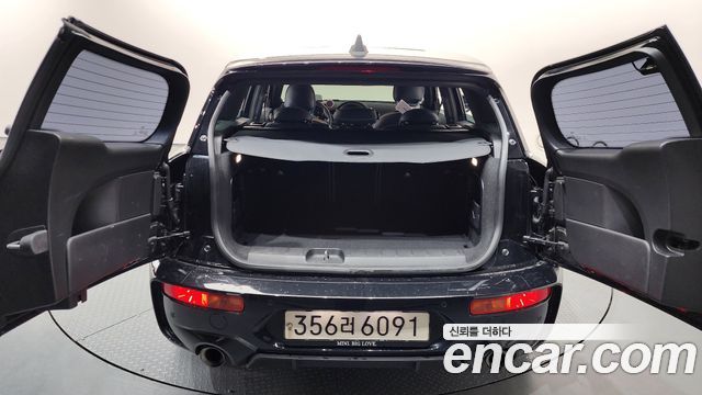 MINI Cooper S Clubman JCW Untold Edition 2nd Gen 2024 — фото 19