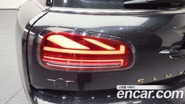 MINI Cooper S Clubman JCW Untold Edition 2nd Gen 2024 — фото 29