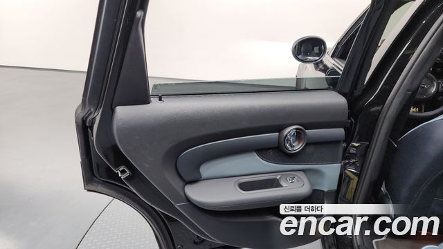 MINI Cooper S Clubman JCW Untold Edition 2nd Gen 2024 — фото 31