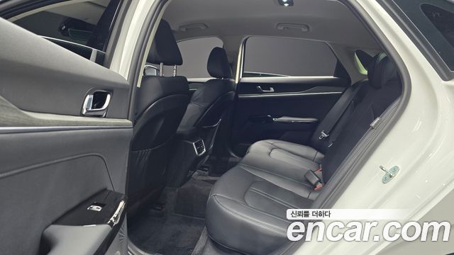 Kia K5 (III) 2.0 Noblesse 2025 — фото 12