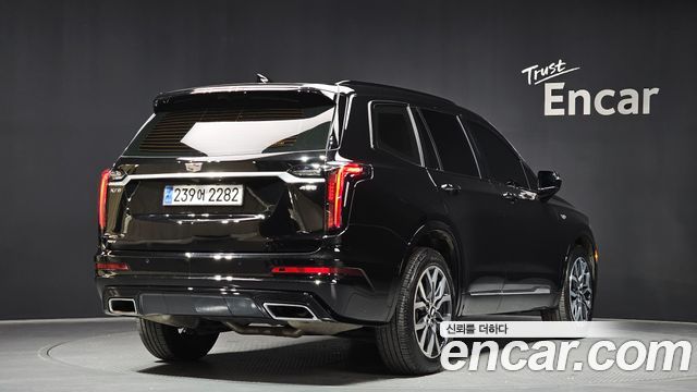 Cadillac XT6 3.6 Sport 2021 — фото 2