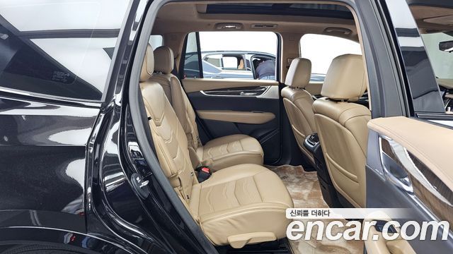 Cadillac XT6 3.6 Sport 2021 — фото 12
