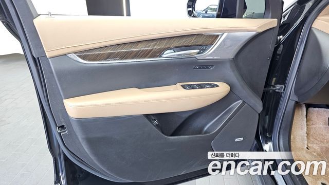 Cadillac XT6 3.6 Sport 2021 — фото 24
